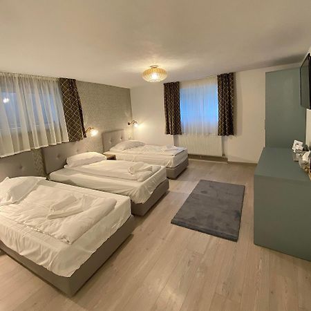 Adi&Nicol Hotel Сибиу Екстериор снимка