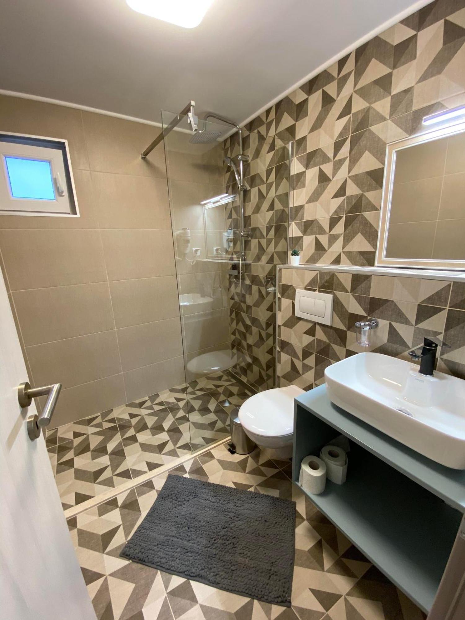 Adi&Nicol Hotel Сибиу Екстериор снимка