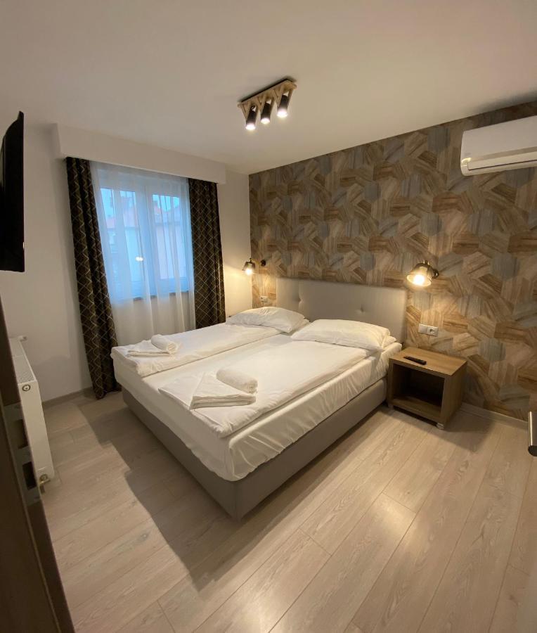 Adi&Nicol Hotel Сибиу Екстериор снимка